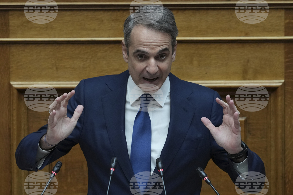 Гръцкото правителство оцеля при вот на недоверие във връзка със смъртоносна жп катастрофа през 2023 г. 