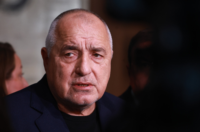 Днес е исторически ден за българските ВВС, написа Бойко Борисов за получения първи български многоцелеви изтребител F-16 Blok 70