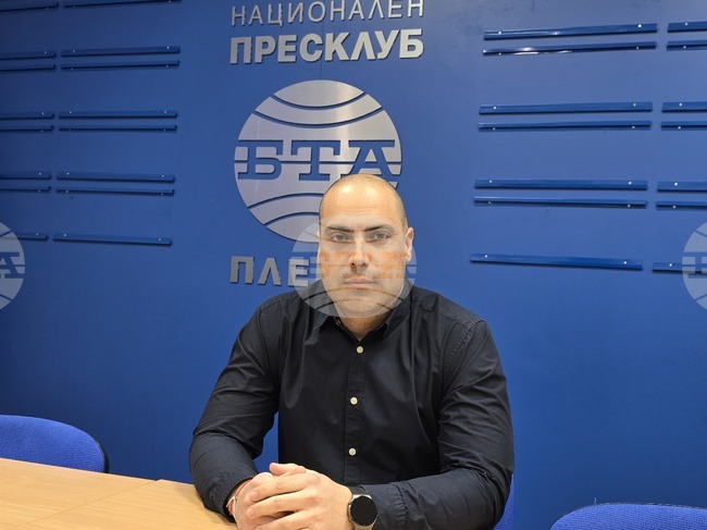 В Плевен съдебни изпълнители обучаваха ученици за управлението на личните финанси