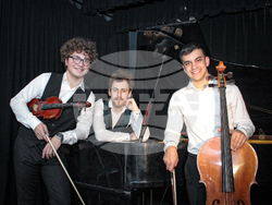 Младо клавирно трио кани ценители на камерната музика на концерти в няколко български града, снимка – фондация „Консонанс“