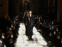 France Fashion Dries Van Noten F/W 25/26