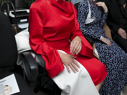France Fashion Stella McCartney F/W 25/26 Front Row