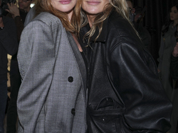 France Fashion Stella McCartney F/W 25/26 Front Row