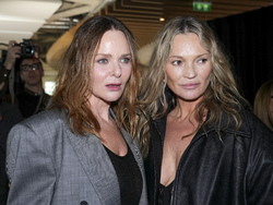 France Fashion Stella McCartney F/W 25/26 Front Row