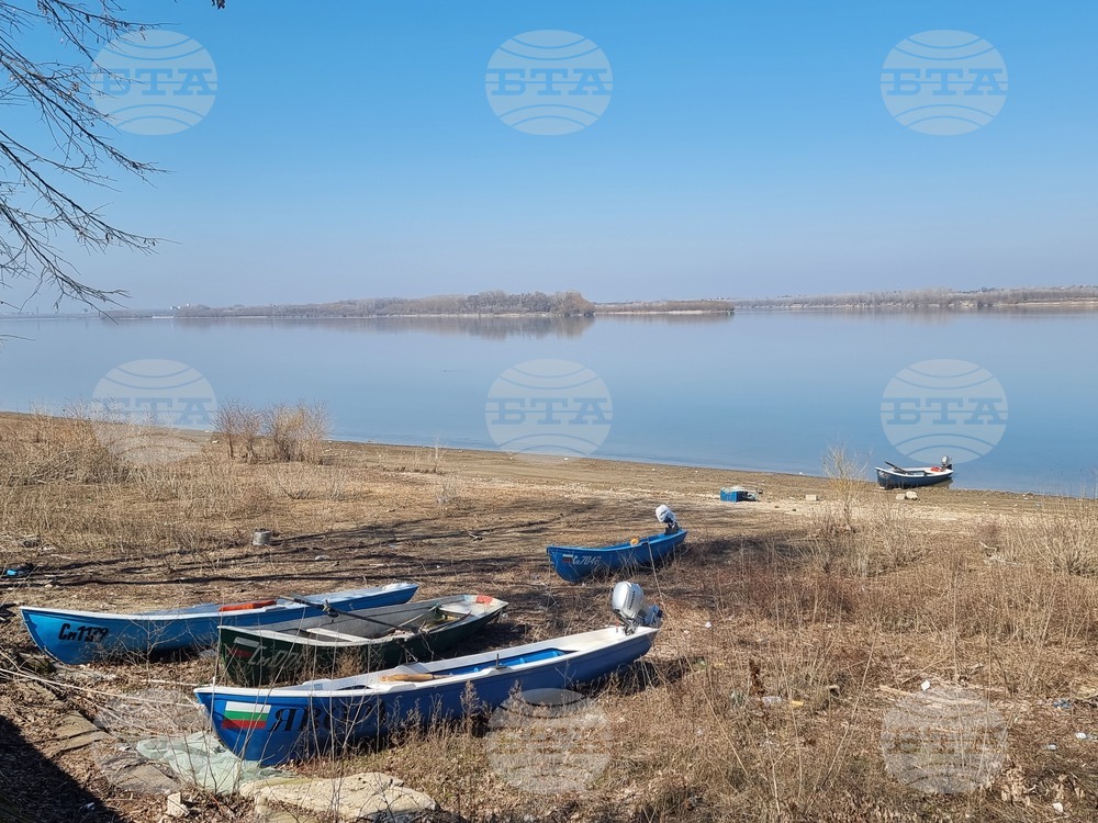Село Загражден - река Дунав - място за отдих - пристан за лодки