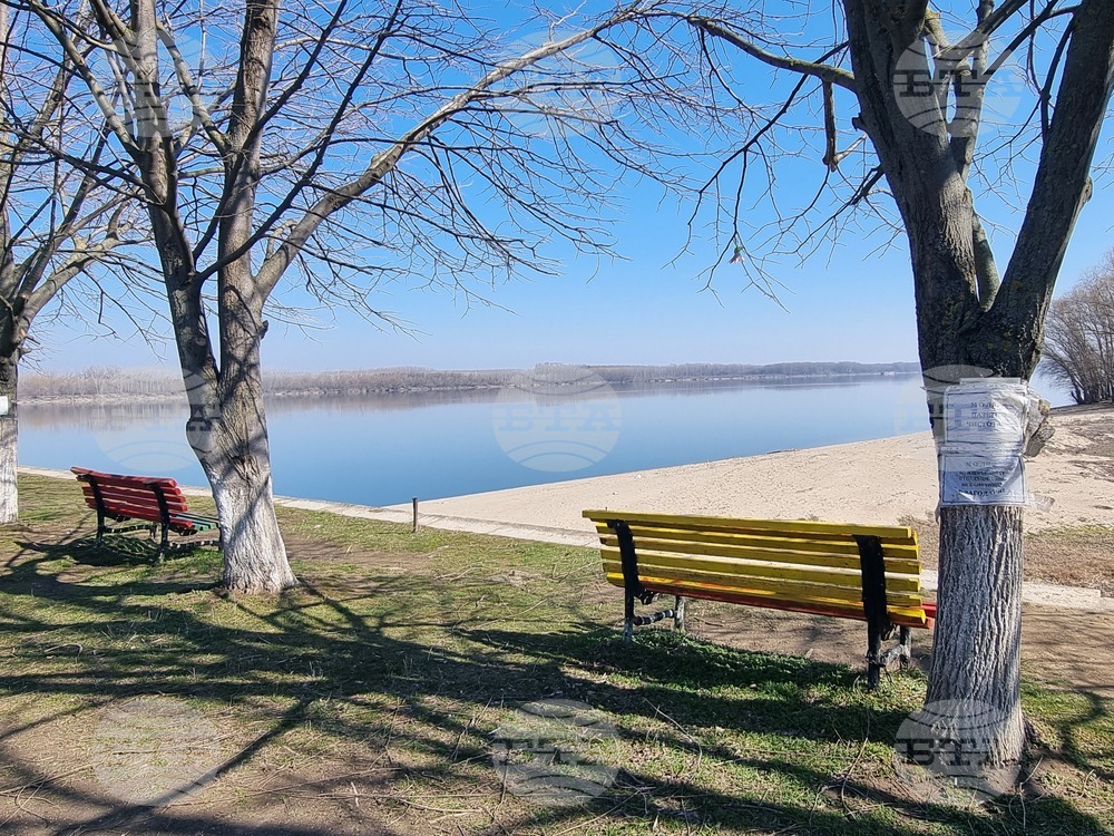 Село Загражден - река Дунав - място за отдих - пристан за лодки