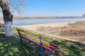 Село Загражден - река Дунав - място за отдих - пристан за лодки