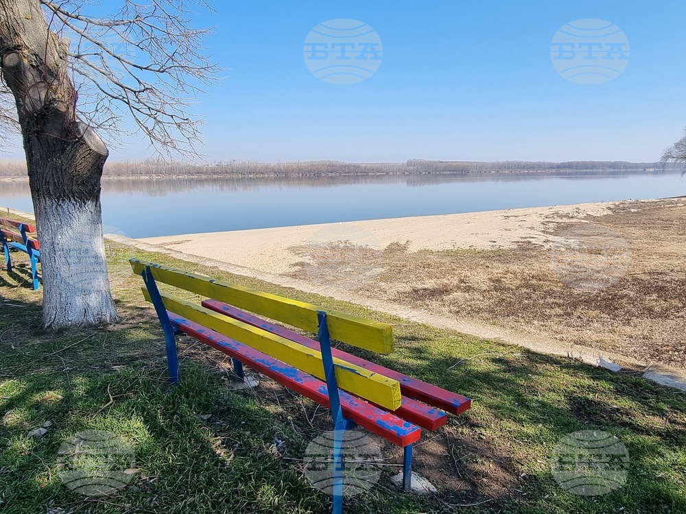 Село Загражден - река Дунав - място за отдих - пристан за лодки