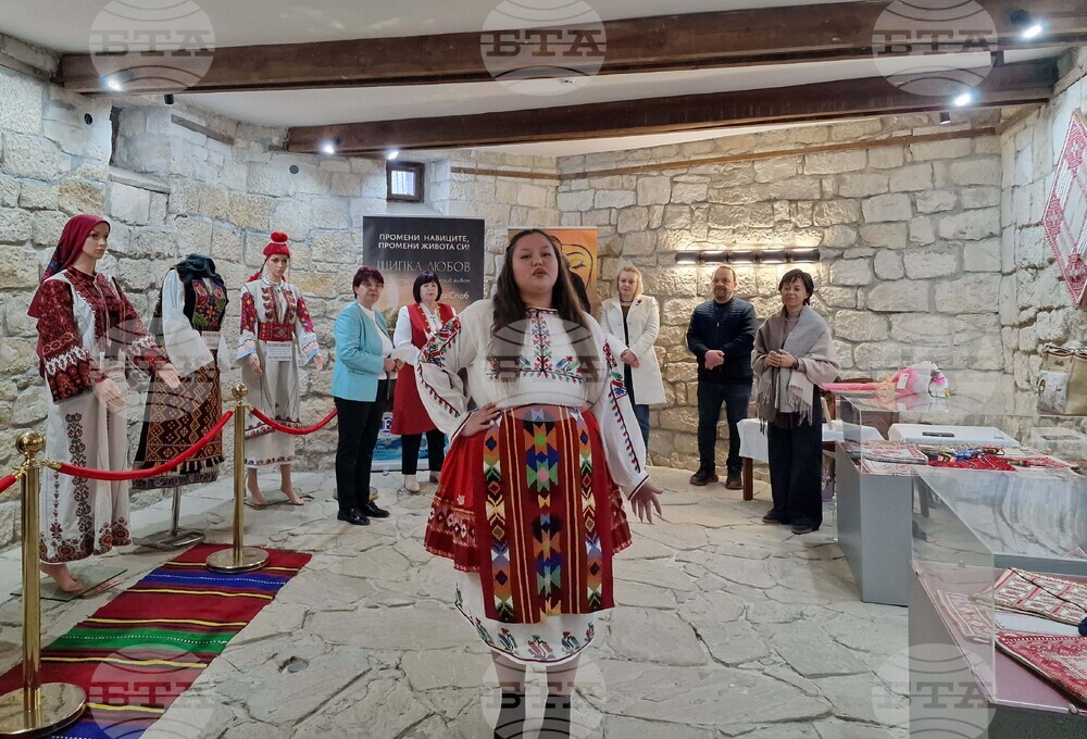 Разград - Етнографски музей - народни носии - среща - изложба