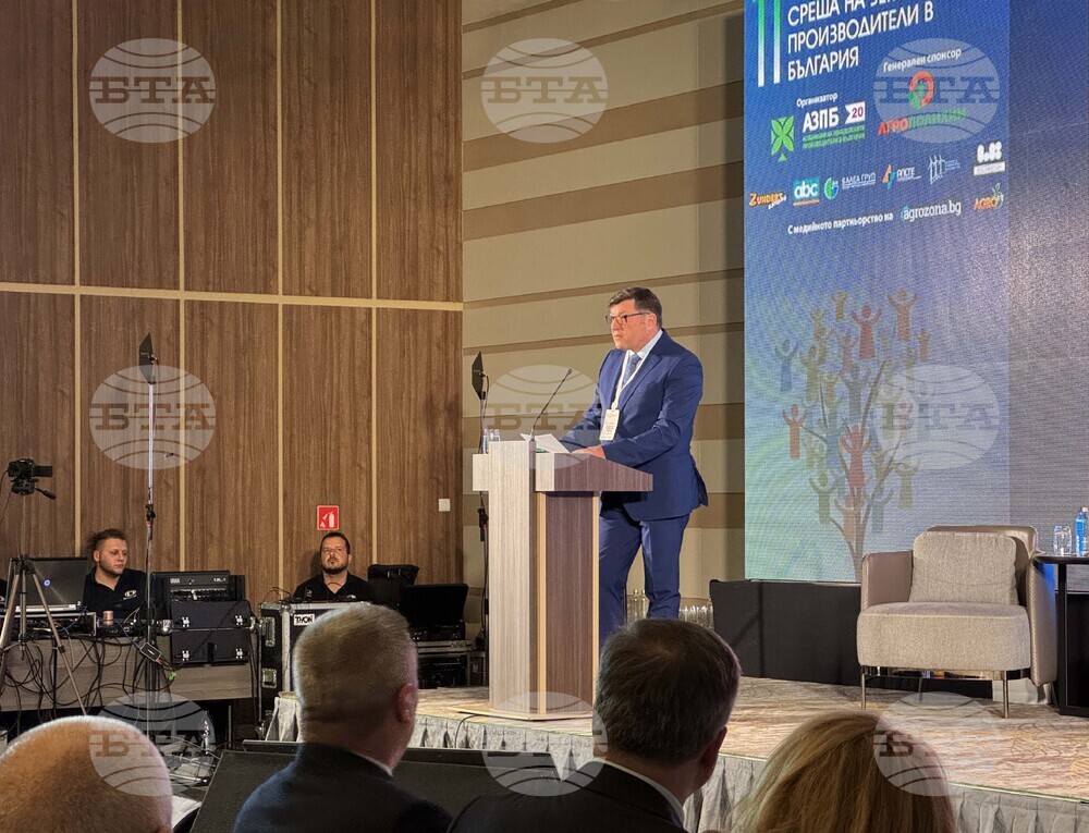 В сектора на земеделието е необходимо обединение, обяви председателят на УС на АЗПБ Венцислав Върбанов пред земеделци в Казанлък