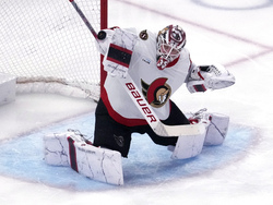 Senators Blackhawks Hockey