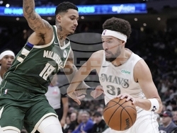 Mavericks Bucks Basketball