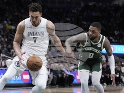 Mavericks Bucks Basketball