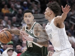 Mavericks Bucks Basketball