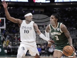 Mavericks Bucks Basketball