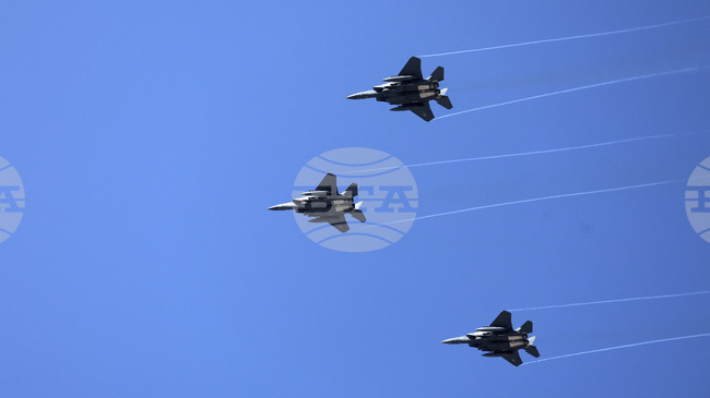 Южна Корея заяви, че е вдигнала по спешност изтребители заради руски и китайски самолети, навлезли в зоната ѝ за противовъздушна отбрана