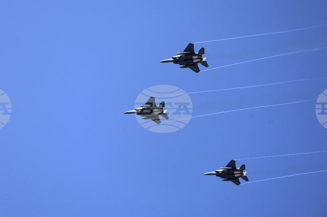 Южна Корея заяви, че е вдигнала по спешност изтребители заради руски и китайски самолети, навлезли в зоната ѝ за противовъздушна отбрана