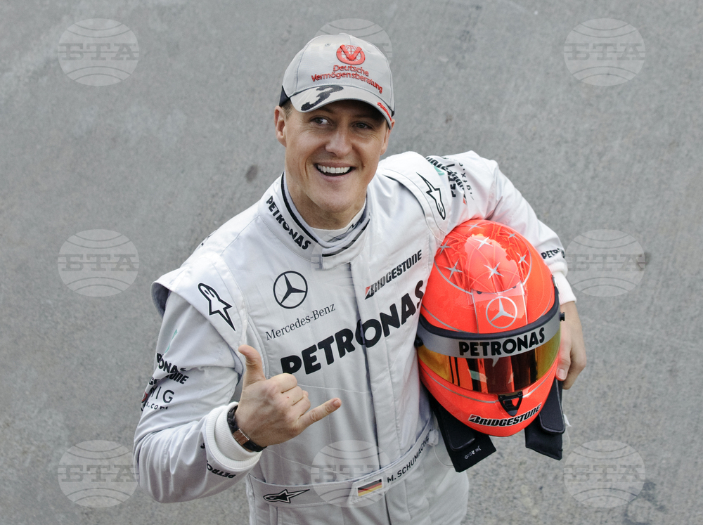 Болид на Михаел Шумахер поставя рекорд във Формула 1 на търг