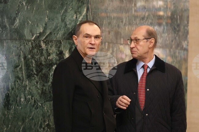 Софийският градски съд ще разпита братята Георги и Кирил Домусчиеви по делото срещу Васил Божков