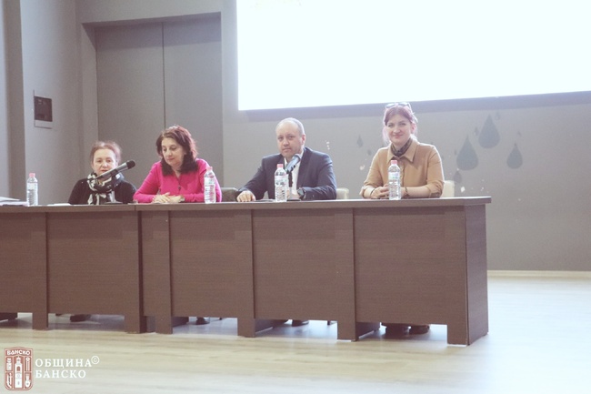Община Банско проведе обществено обсъждане на проект за частично изменение на общия устройствен план с цел изграждане на летище за малки самолети