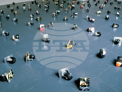 Правдолюб Иванов представя свои важни, но непоказвани в България творби в изложбата „Истината за истината“. Снимка: Галерия „Сариева“