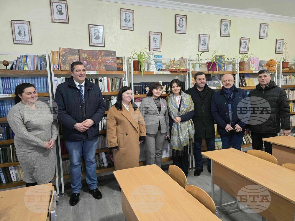 Росица Кирова посети бесарабското българско село Делжилер в Украйна, където се срещна с българи