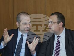 „Западната дъга на Софийския околовръстен път - кога ...?!?” - кръгла маса