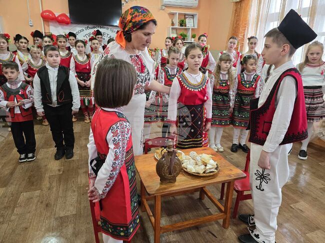 Българското неделно училище „Просвета“ в село Делжилер в Украйна закри учебната година с тържество