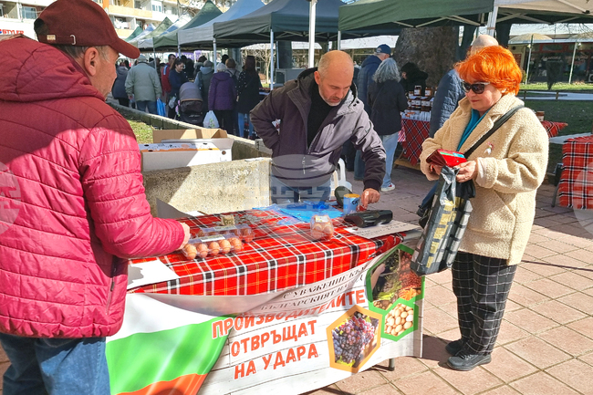 Добрич - производител на яйца - протест