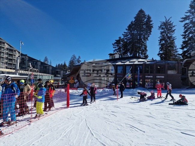 Днес и утре е последното нощно ски каране за сезона в Боровец