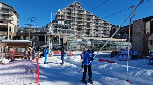 От тази събота кабинковите лифтове „Ястребец“ и „Ситняково експрес“ ще бъдат отворени за разходки в планината, от днес лифт картите са с нови цени 