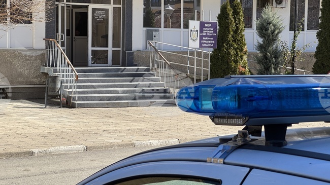 Мъж на 55 години е бил задържан в Казанлък за отправяне на заплахи за живота на охранител в местен магазин