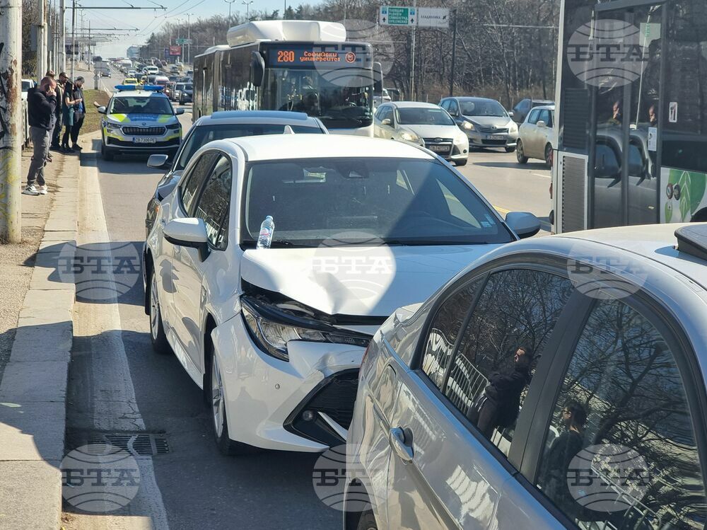 Един човек е загинал, а 13 души са ранени при катастрофи в страната през последното денонощие