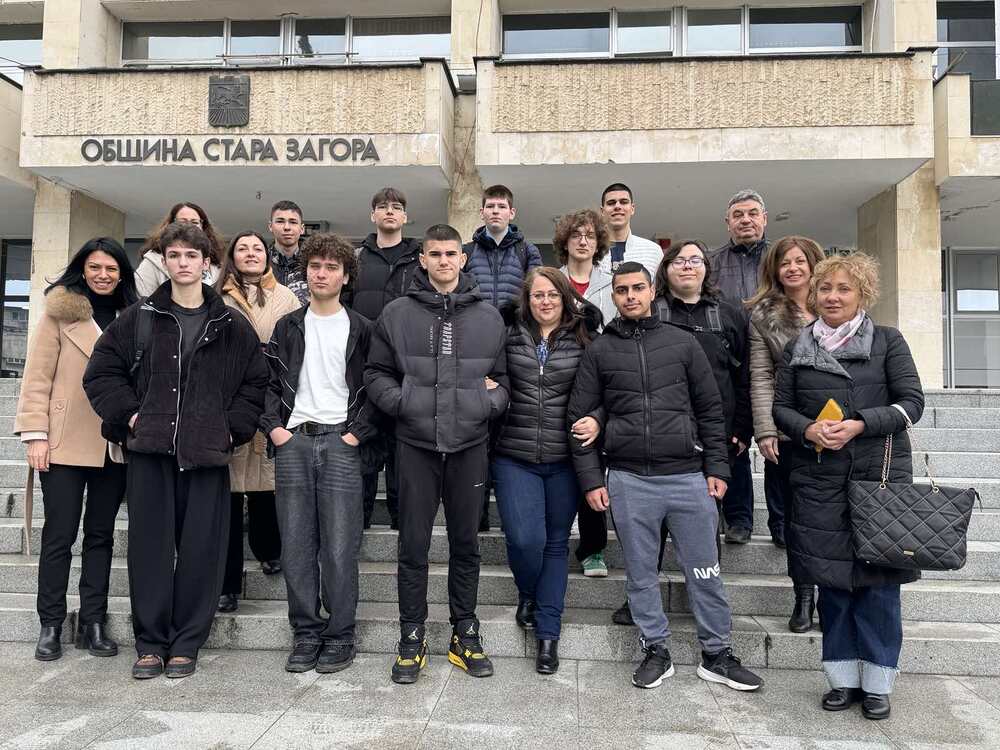 „Детективи на европейски проекти“ разкриха как Община Стара Загора включва в обществения транспорт на града електрически автобуси с помощта на ЕС