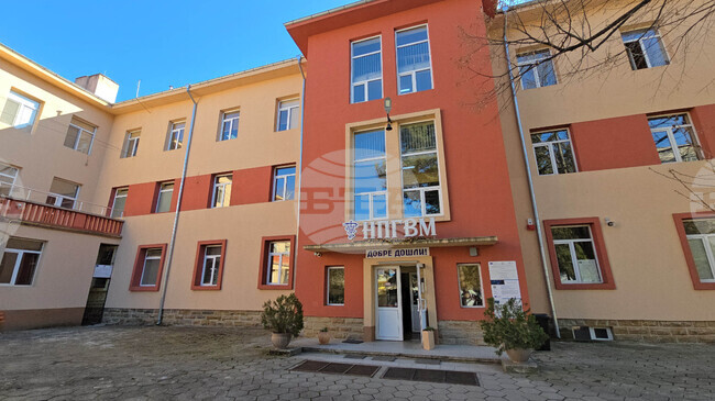 Националната гимназия по ветеринарна медицина в Ловеч ще развива създадения Център за високи постижения чрез проект от 1,3 млн. евро