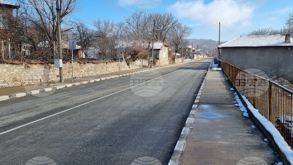 Общо 17 машини са били на терен заради зимната обстановка в Хасковска област, съобщиха от Областно пътно управление