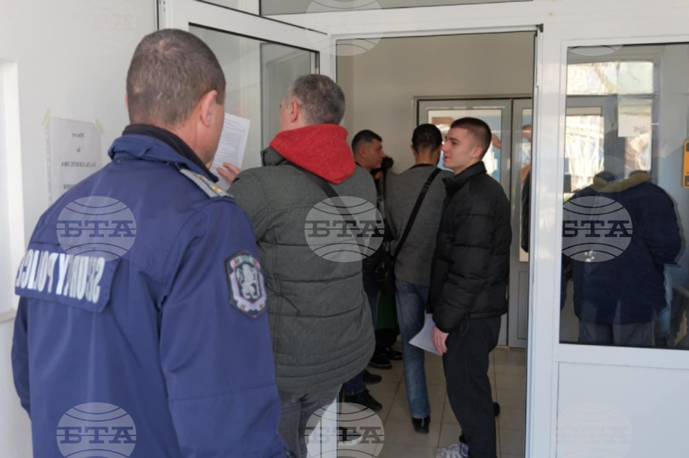 Над 70 души се включиха в осмомартенска кръводарителска акция в Бургас