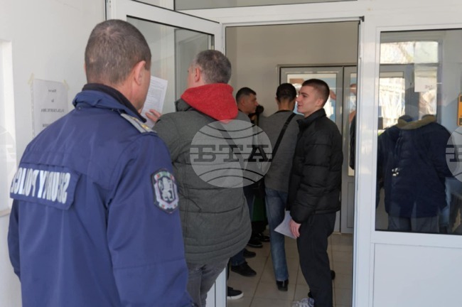 Над 70 души се включиха в осмомартенска кръводарителска акция в Бургас