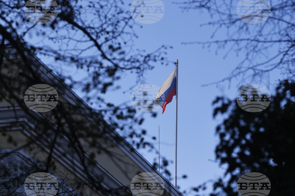 Румънец опита да нахлуе с автомобил в двора на посолството на Русия в Букурещ