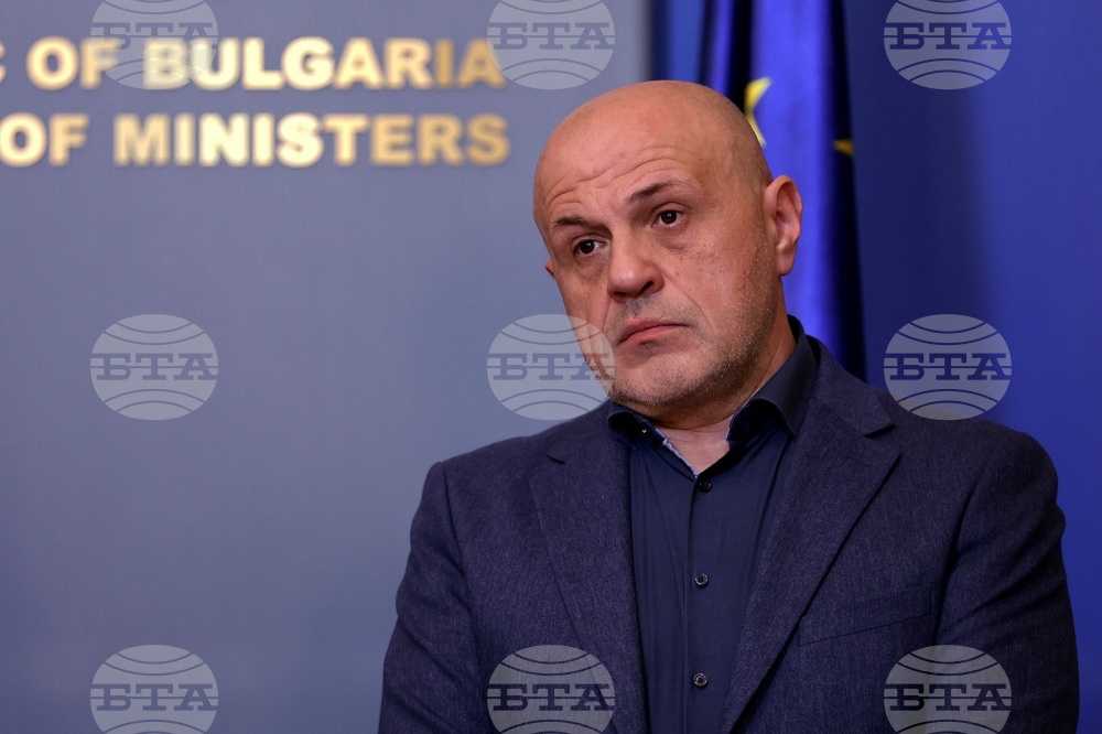 В напреднал етап сме за привличане на инвестиция "от изток" в областта на полупроводниците, заяви вицепремирът Томислав Дончев