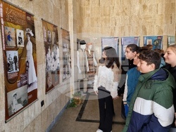 Монтана - „Модата в огледалото на едно столетие 1850-1950 година“ - изложба