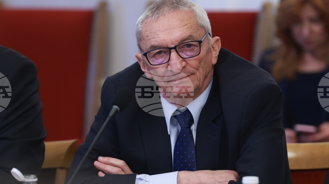 Пенсионната система в България може да се усъвършенства чрез адаптирането на доказани европейски практики, според Богомил Манов от Фискалния съвет