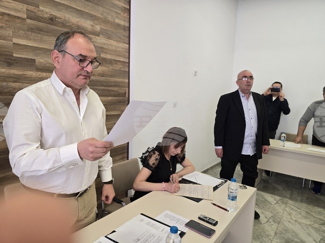 Новоизбраният кмет на село Петърница Пламен Петров се закле пред Общинския съвет в Долни Дъбник