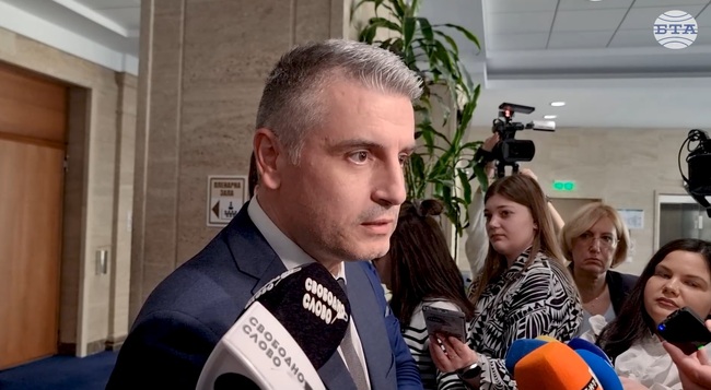 Нападките по НПВУ показват, че управляващите нямат готовност с изпълнение на реформите, смята Радослав Рибарски от ПП-ДБ