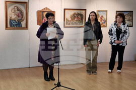 Свищов - изложба "Баба и внуче"