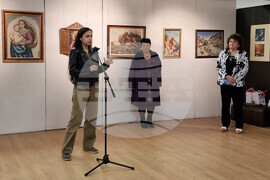 Свищов - изложба "Баба и внуче"