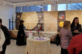 Свищов - изложба "Баба и внуче"