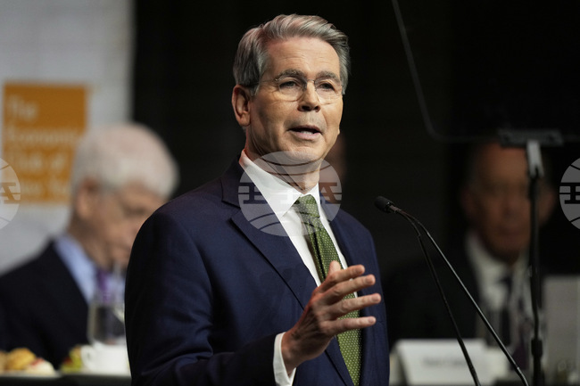 Икономиката на САЩ е в период на адаптация, тъй като се отдалечава от публичните разходи, заяви министърът на финансите Скот Бесънт