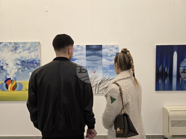 Един артист трябва да се съмнява, защото съмнението води към анализ и откриване на истината, казва пред БТА художникът Ангел Пачаманов 