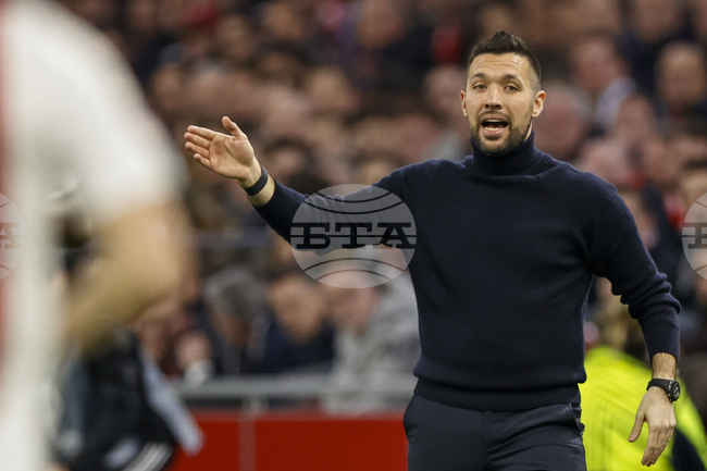 Аякс обяви раздяла със старши треньора Франческо Фариоли